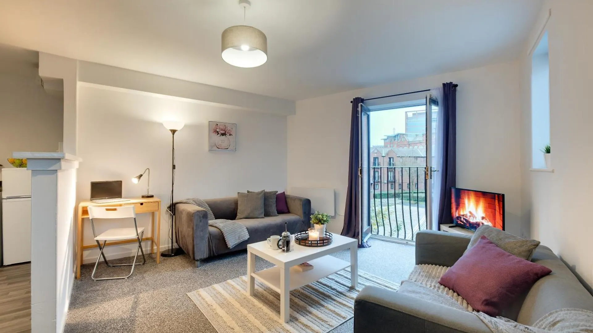 Central 3 Bedroom Apartment & Free Parking- Ideal 4 Long Stays Newcastle upon Tyne Wielka Brytania