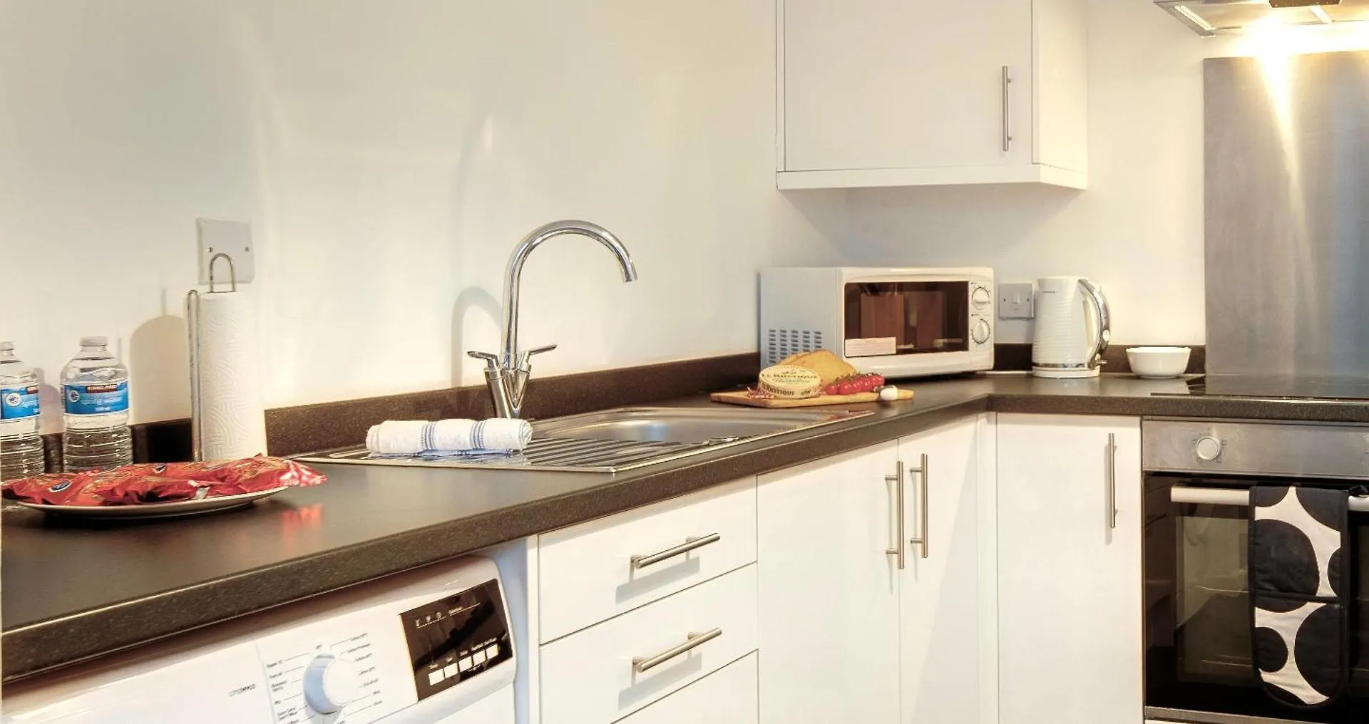 Central 3 Bedroom Apartment & Free Parking- Ideal 4 Long Stays Newcastle upon Tyne 0*,  Velká Británie