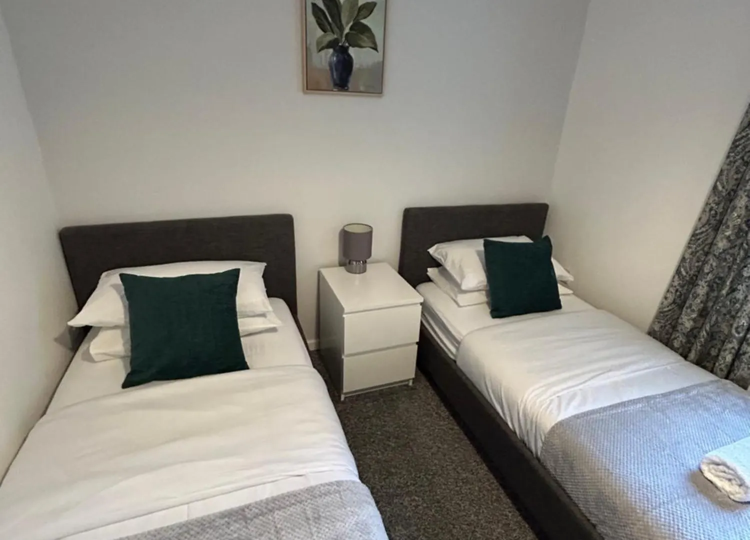Central 3 Bedroom Apartment & Free Parking- Ideal 4 Long Stays Newcastle upon Tyne